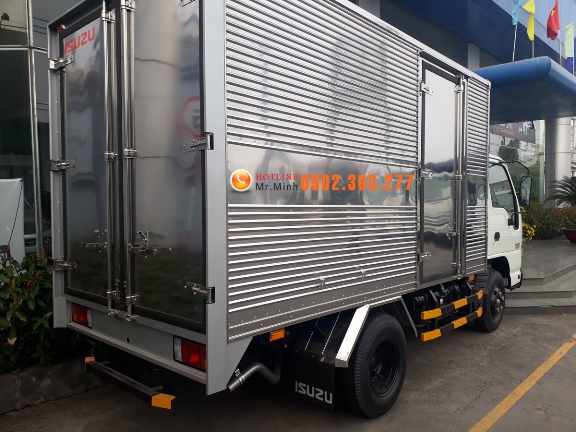Xe tải Isuzu QKR 270 thùng kín Euro 4 2018